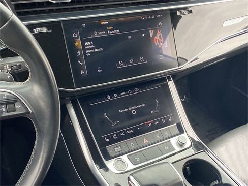 Used 2021 Audi Q8 Premium Plus w/ Premium Plus Package image 28
