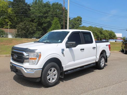 Used 2021 Ford F150 XLT w/ Trailer Tow Package AWD/4WD image 2