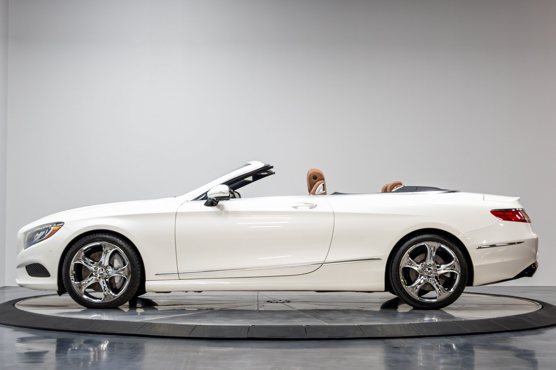 Used 2017 Mercedes-Benz S 550 Cabriolet image 37