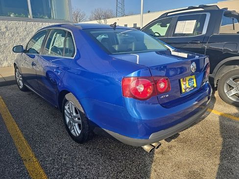 Used 2009 Volkswagen Jetta SEL image 4