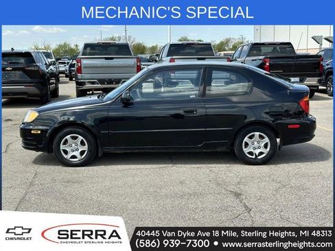 Used 2003 Hyundai Accent GL FWD image 2