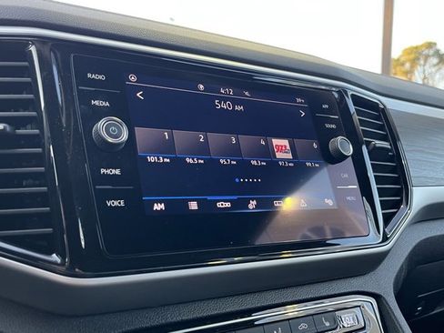 Used 2022 Volkswagen Atlas SE image 37