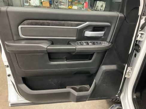 Used 2024 RAM 2500 Big Horn AWD/4WD image 5