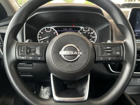 Used 2024 Nissan Rogue S FWD image 22