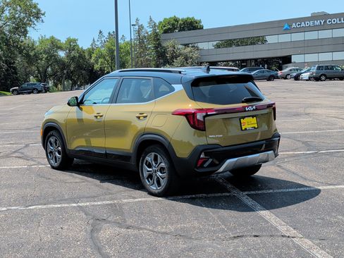 Certified 2024 Kia Seltos S AWD/4WD image 3