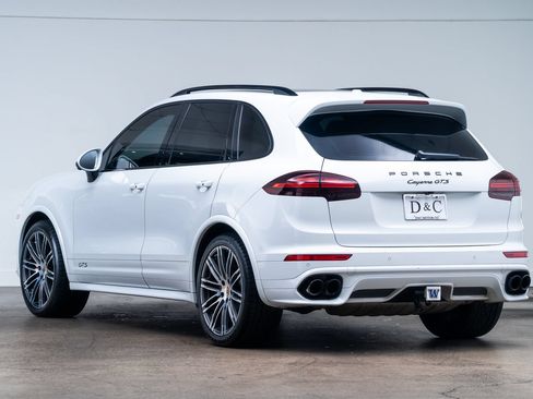 Used 2018 Porsche Cayenne GTS AWD/4WD image 4