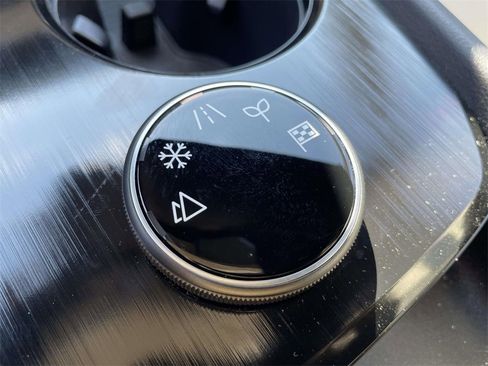 Used 2024 Nissan Rogue SL image 29