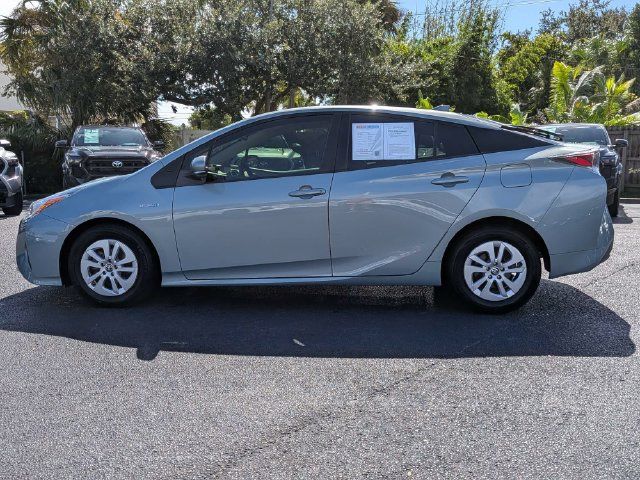 Used 2016 Toyota Prius Two FWD image 6