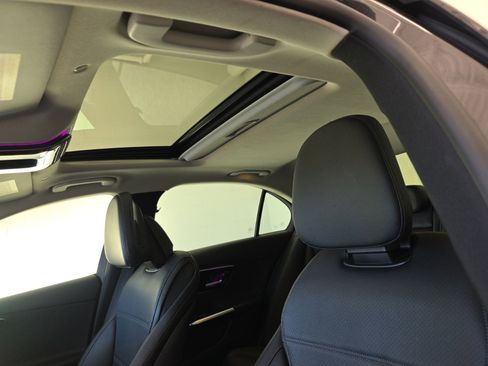 Used 2022 Mercedes-Benz C 300 Sedan image 39