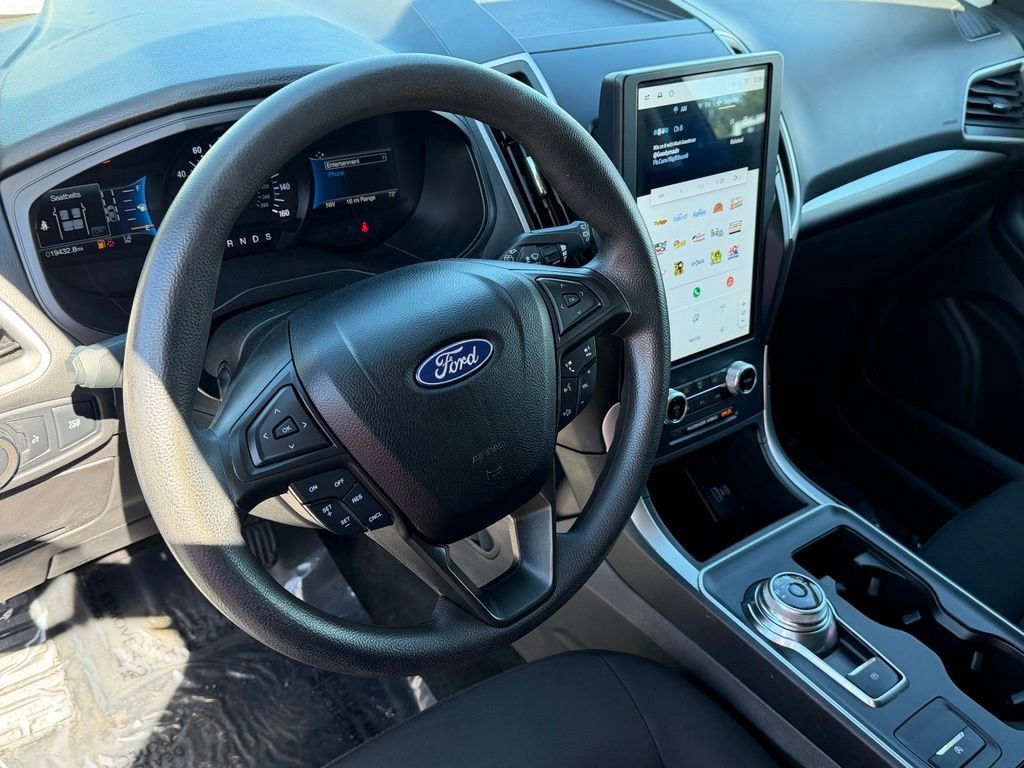 Used 2022 Ford Edge SE AWD/4WD image 9