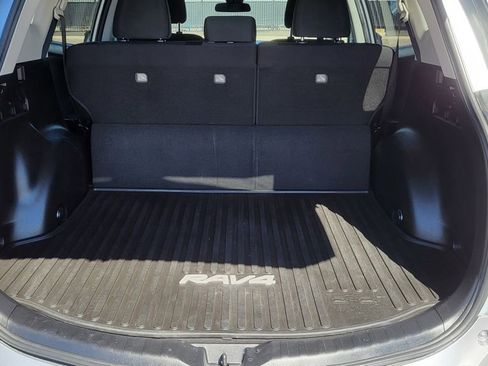 Used 2017 Toyota RAV4 LE image 12