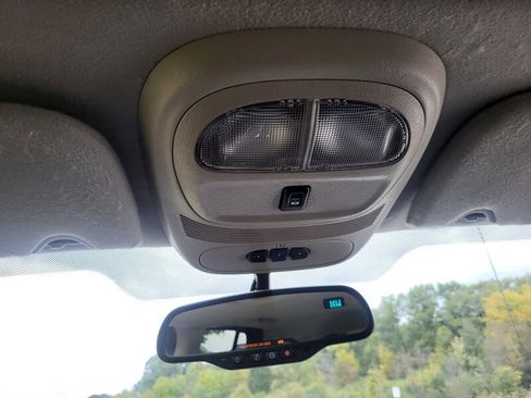 Used 2007 GMC Envoy Denali image 22