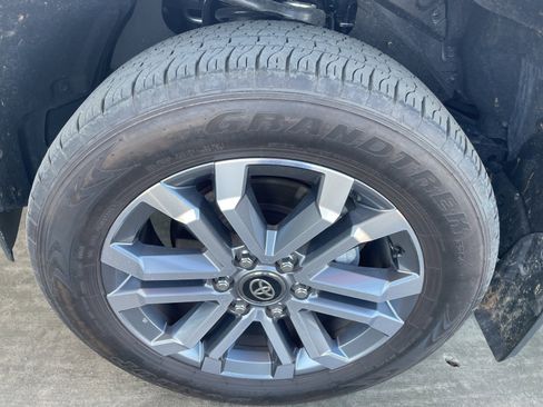 Used 2025 Toyota 4Runner Limited image 14