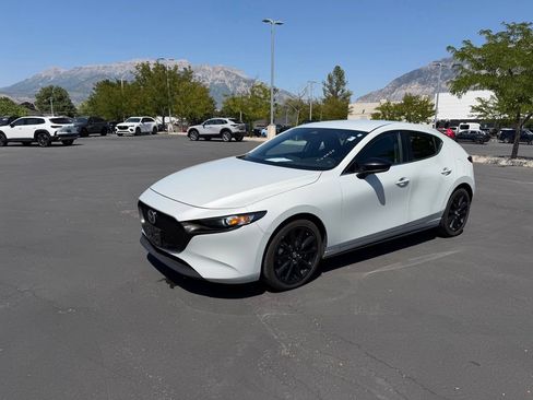 Certified 2025 MAZDA MAZDA3 s Sport FWD image 8