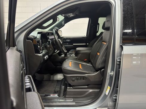 Used 2024 GMC Sierra 1500 AT4 w/ AT4 Premium Package image 18