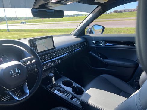Used 2025 Honda Civic Sport image 19