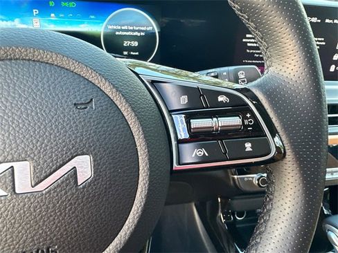 Used 2024 Kia Seltos SX w/ SX Sunroof Package image 18