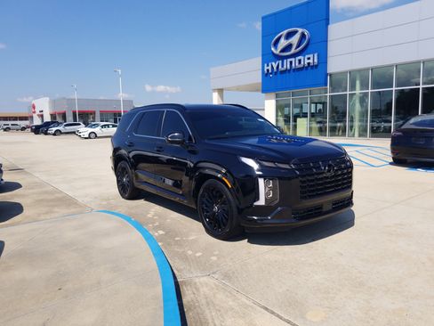 Used 2024 Hyundai Palisade Calligraphy image 1
