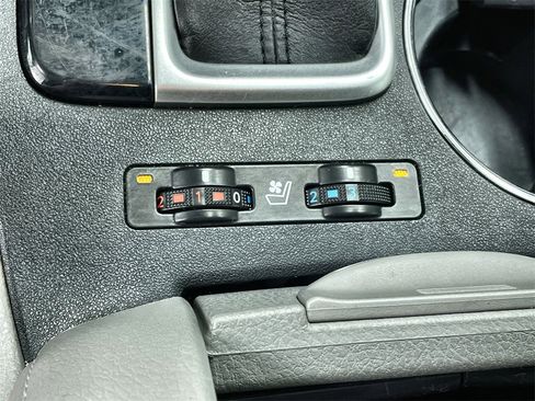 Used 2017 Toyota Highlander Limited Platinum w/ Carpet Mat Package image 14