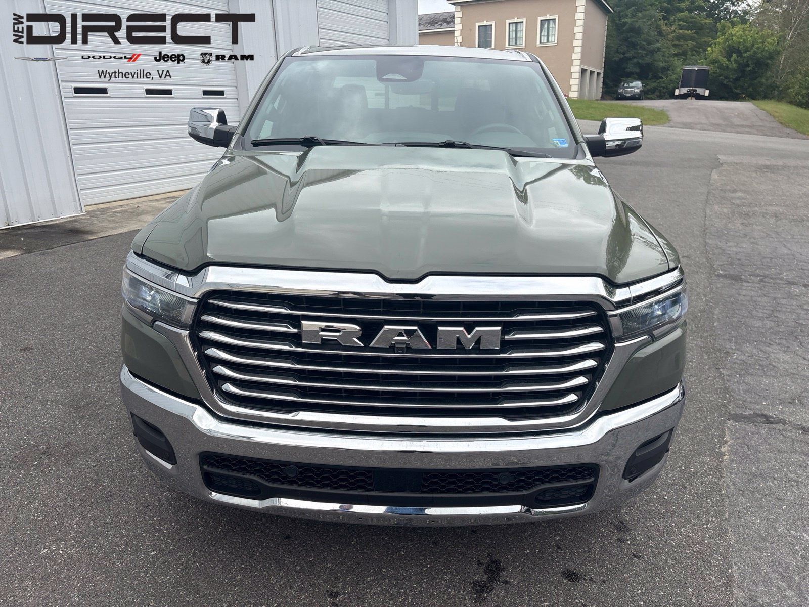 Used 2026 RAM 1500 Laramie AWD/4WD image 11