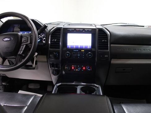 Used 2021 Ford F250 XLT w/ XLT Premium Package image 32