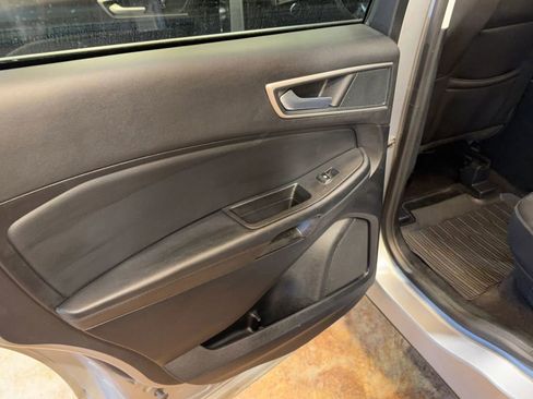 Used 2024 Ford Edge SEL w/ Cold Weather Package image 13