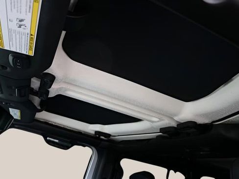 Used 2021 Jeep Wrangler Unlimited Rubicon image 11