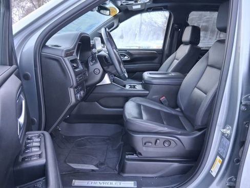 Used 2023 Chevrolet Suburban Z71 w/ Luxury Package image 11