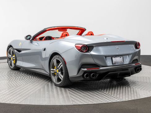 Certified 2019 Ferrari Portofino RWD image 3