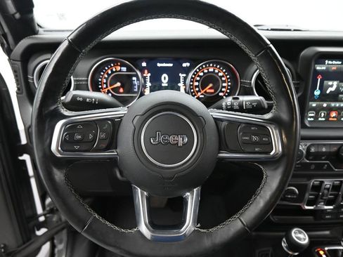 Used 2019 Jeep Wrangler Unlimited Sahara w/ Quick Order Package 24M Moab AWD/4WD image 10
