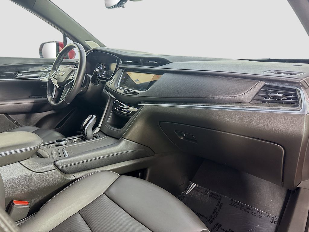 Used 2022 Cadillac XT5 Premium Luxury w/ Technology Package AWD/4WD image 38