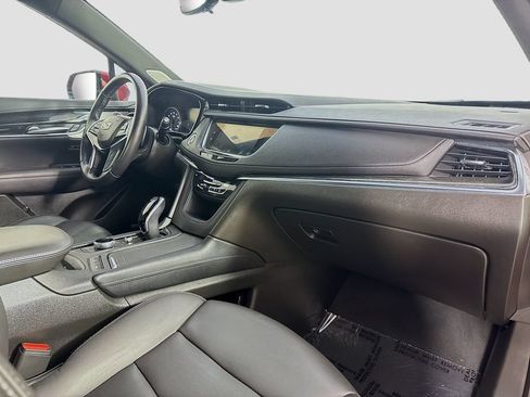 Used 2022 Cadillac XT5 Premium Luxury w/ Technology Package AWD/4WD image 38