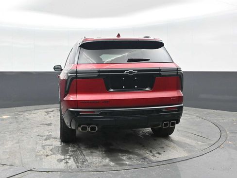 Used 2024 Chevrolet Traverse RS w/ LPO, Floor Liner Package AWD/4WD image 10