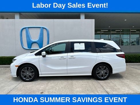 Used 2025 Honda Odyssey Touring image 6