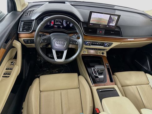 Used 2021 Audi Q5 Prestige w/ Prestige Package image 17