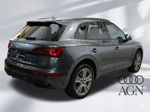Certified 2025 Audi Q5 2.0T Premium w/ Convenience Plus Package image 10