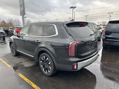 Used 2023 Kia Telluride SX image 3