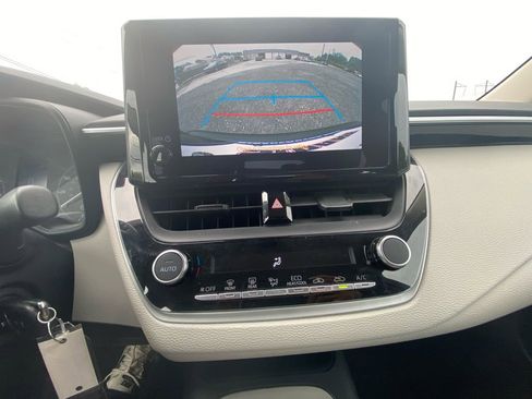 Used 2023 Toyota Corolla LE FWD image 21