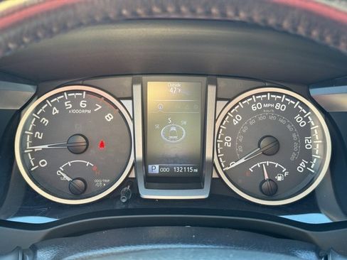 Used 2017 Toyota Tacoma Limited image 28