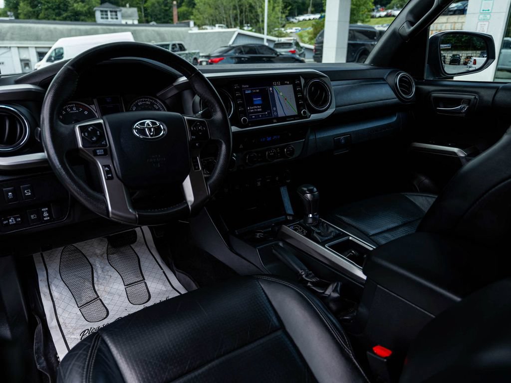 Used 2020 Toyota Tacoma Limited AWD/4WD image 17