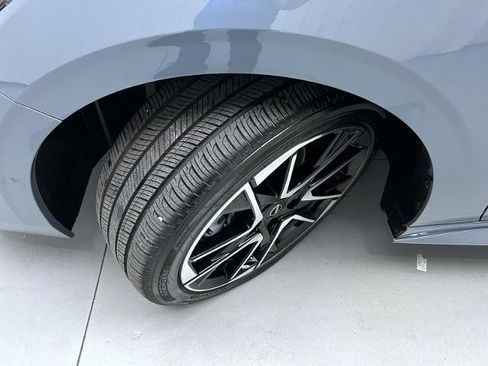 Certified 2025 Nissan Sentra SR w/ SR Premium Package image 23