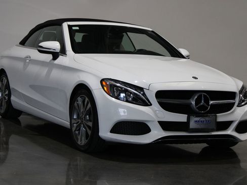 Used 2018 Mercedes-Benz C 300 Cabriolet image 3