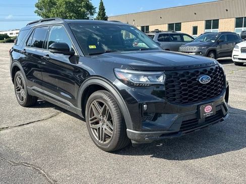 Used 2025 Ford Explorer ST-Line w/ Premium Package AWD/4WD image 1