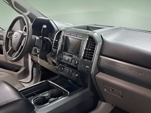Used 2020 Ford F250 XLT w/ XLT Premium Package AWD/4WD image 21