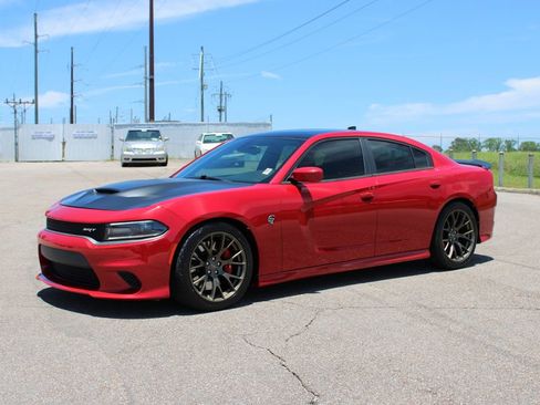 Used 2016 Dodge Charger SRT Hellcat w/ Harman/Kardon Audio Group RWD image 2