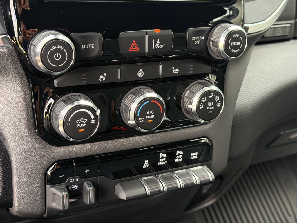 Used 2025 RAM 1500 Big Horn AWD/4WD image 26