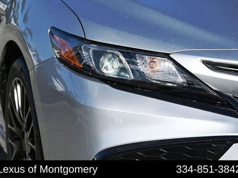 Used 2023 Toyota Camry SE image 7