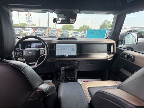 Used 2023 Ford Bronco Wildtrak AWD/4WD image 18