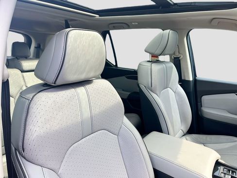 Used 2025 Honda Pilot Elite image 31