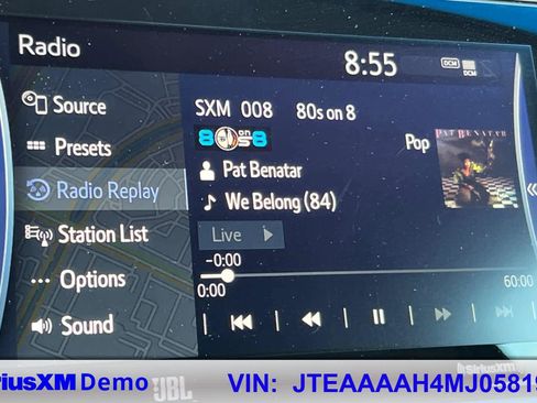 Used 2021 Toyota Venza Limited image 29